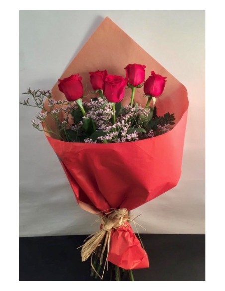 RAMO DE 6 ROSAS ROJAS