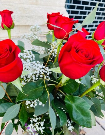 Ramo 12 Rosas Rojas con vidrio 2