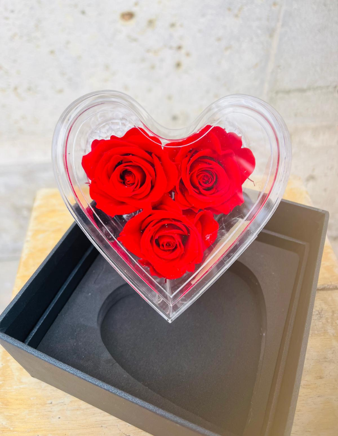 Flowercube Corazón Grande 3 Rosas Rojas