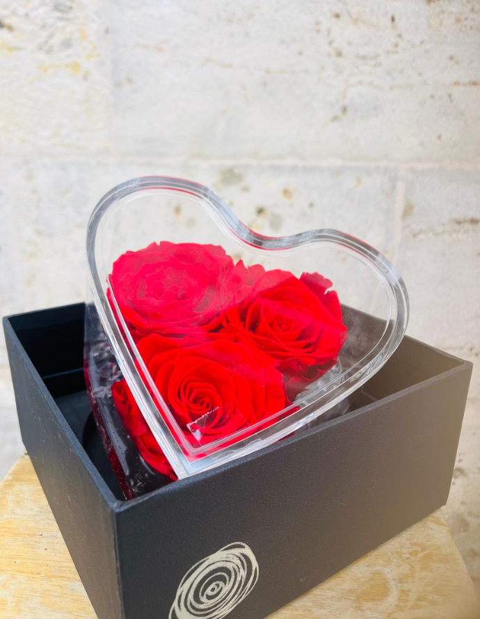 Flowercube Corazón Grande 3 Rosas Rojas